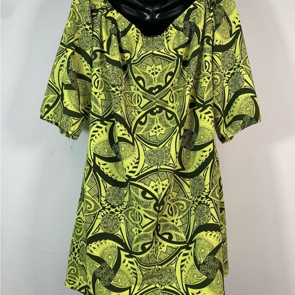 Manuhealii Hawaiian dress size medium with Pockets!  AlohaWear - Picture 1 of 5